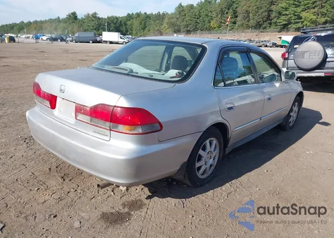 2002 Honda Accord Ex/Se from USA, damaged, VIN 1HGCG668X2A113476